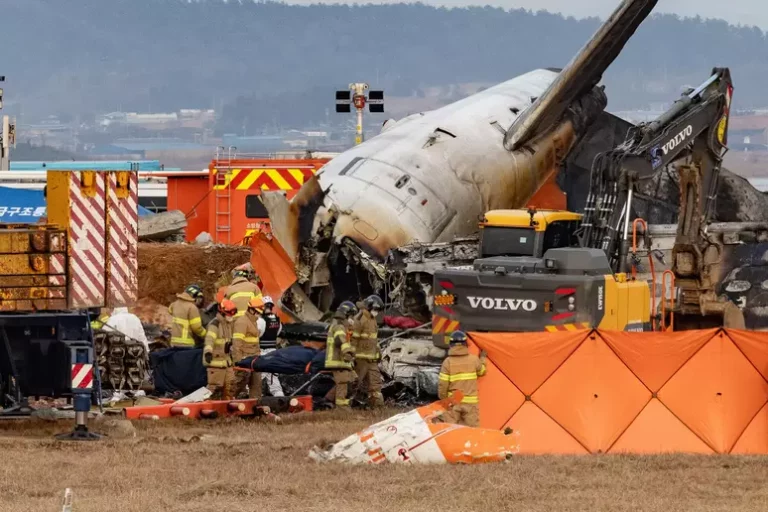 Explosão de Avião na Coreia do Sul: Tragédia Aérea em Muan